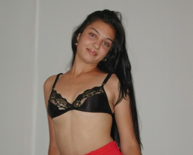 S��er Latina Teen